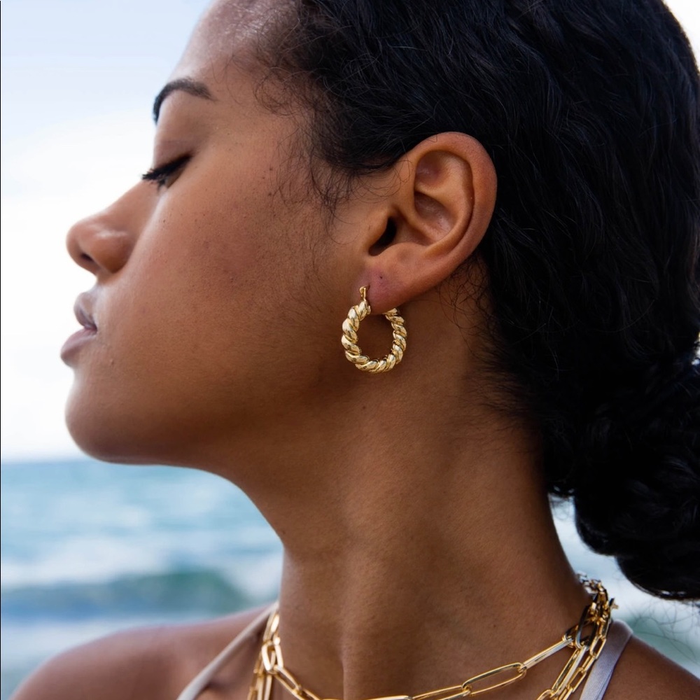 NOA croissant gold hoops